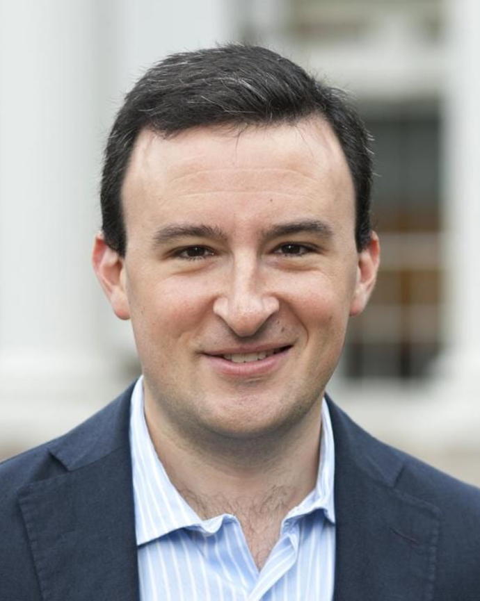 Eric Nelson Headshot